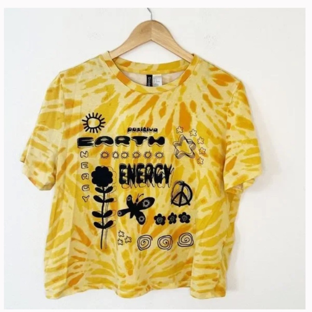 H&M • Yellow tee